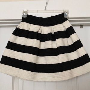 Black and white structured skirt